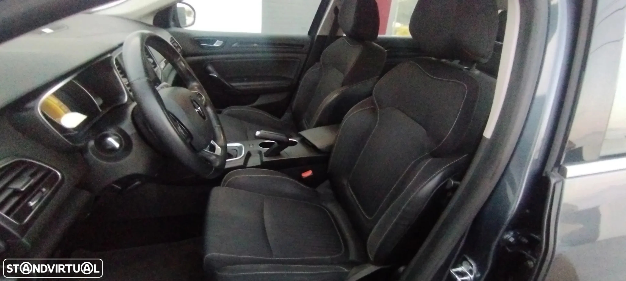 Renault Mégane Sport Tourer dCi 110 FAP EDC Dynamique - 13