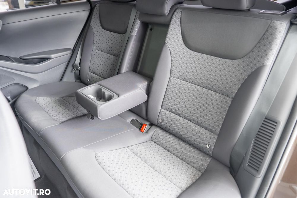 Hyundai IONIQ 1.6 141CP Exclusive - 23
