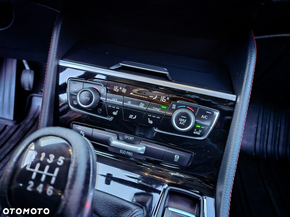 BMW Seria 2 218i - 9