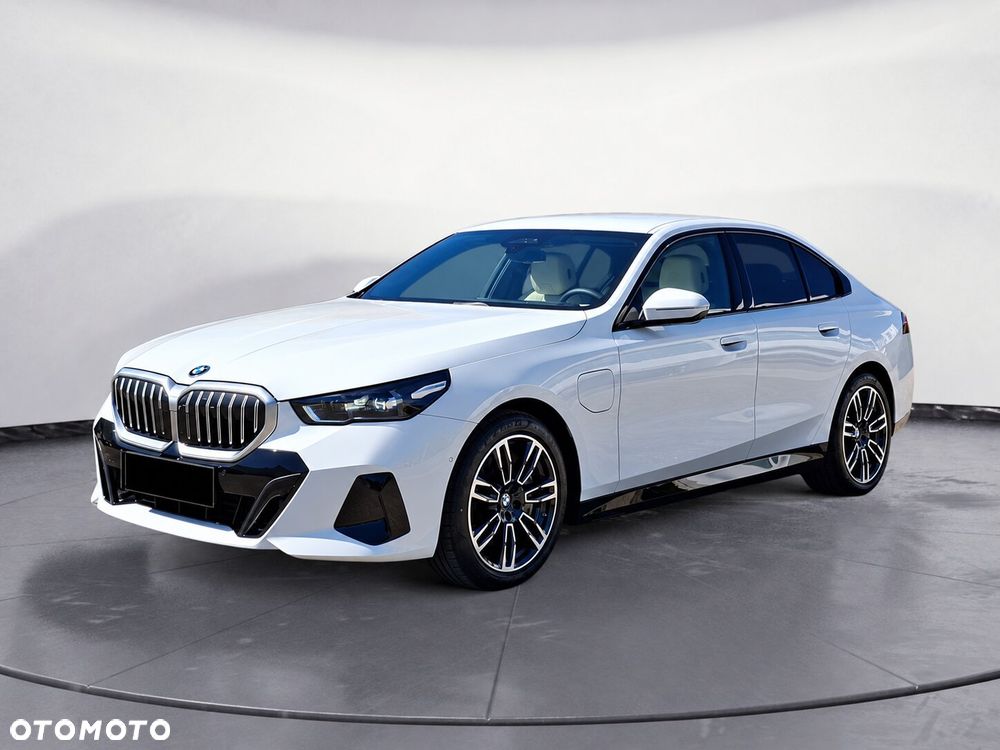 BMW Seria 5 550e xDrive - 1