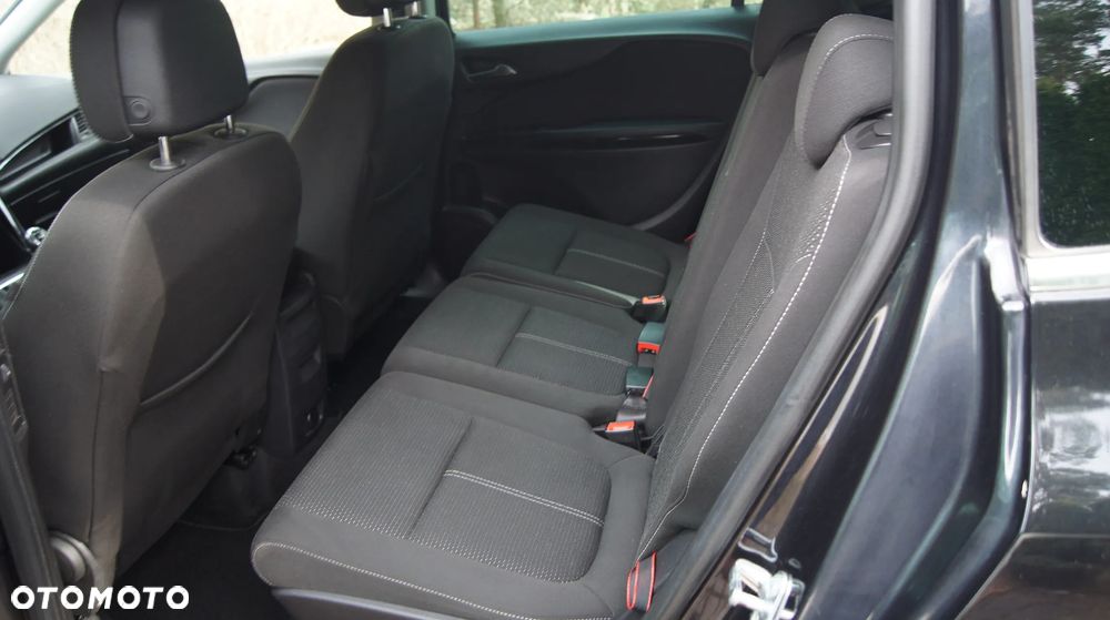 Opel Zafira - 12