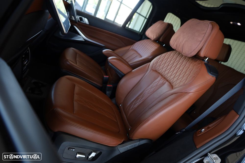 BMW X7 M50d - 24