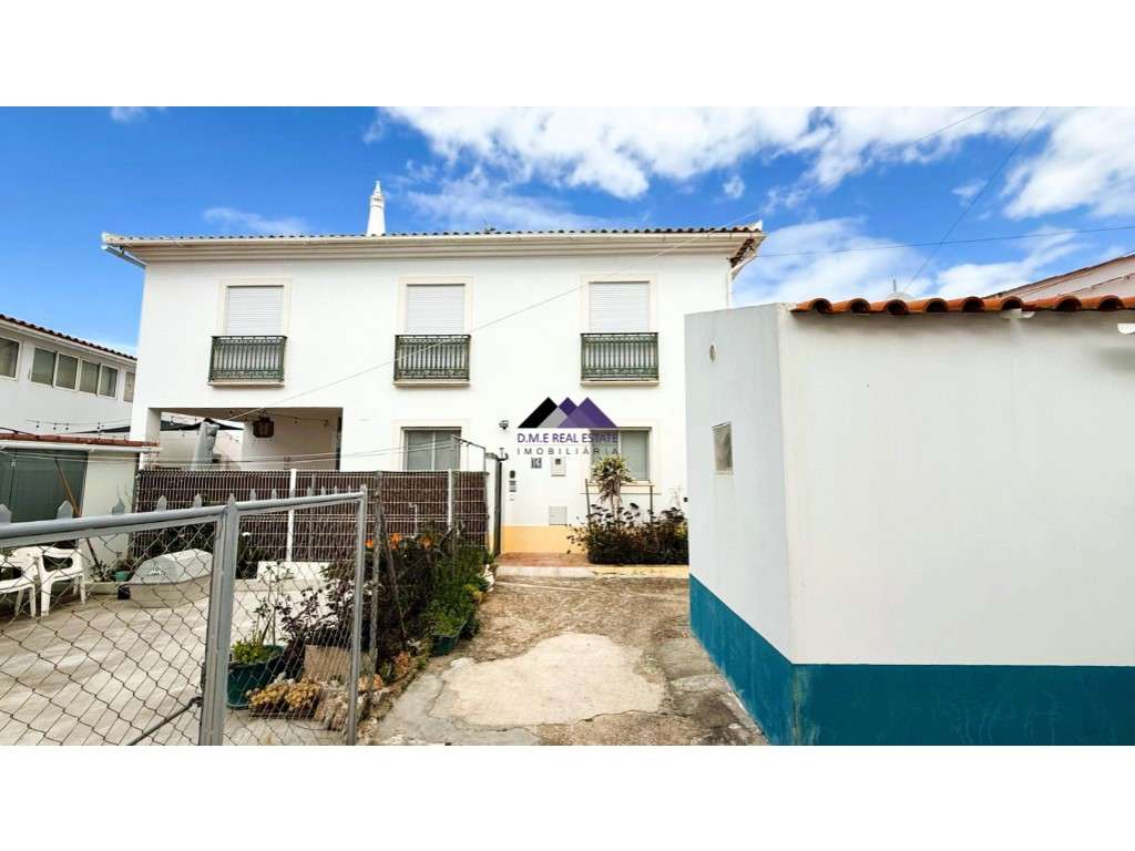 Moradia V3+1 a 600m da Praia - Grande imagem: 3/54