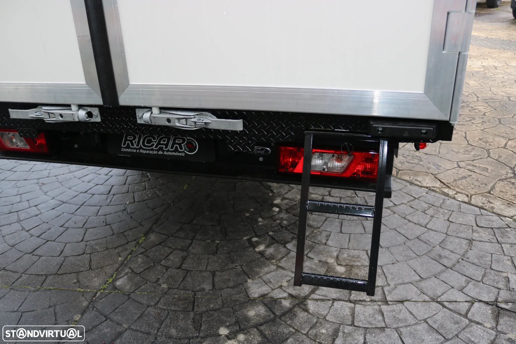 Ford Transit L4 350 170CV - 8