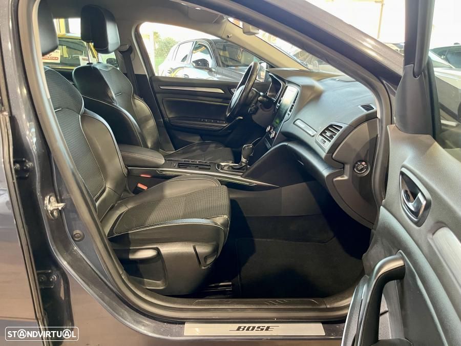 Renault Mégane Sport Tourer - 30