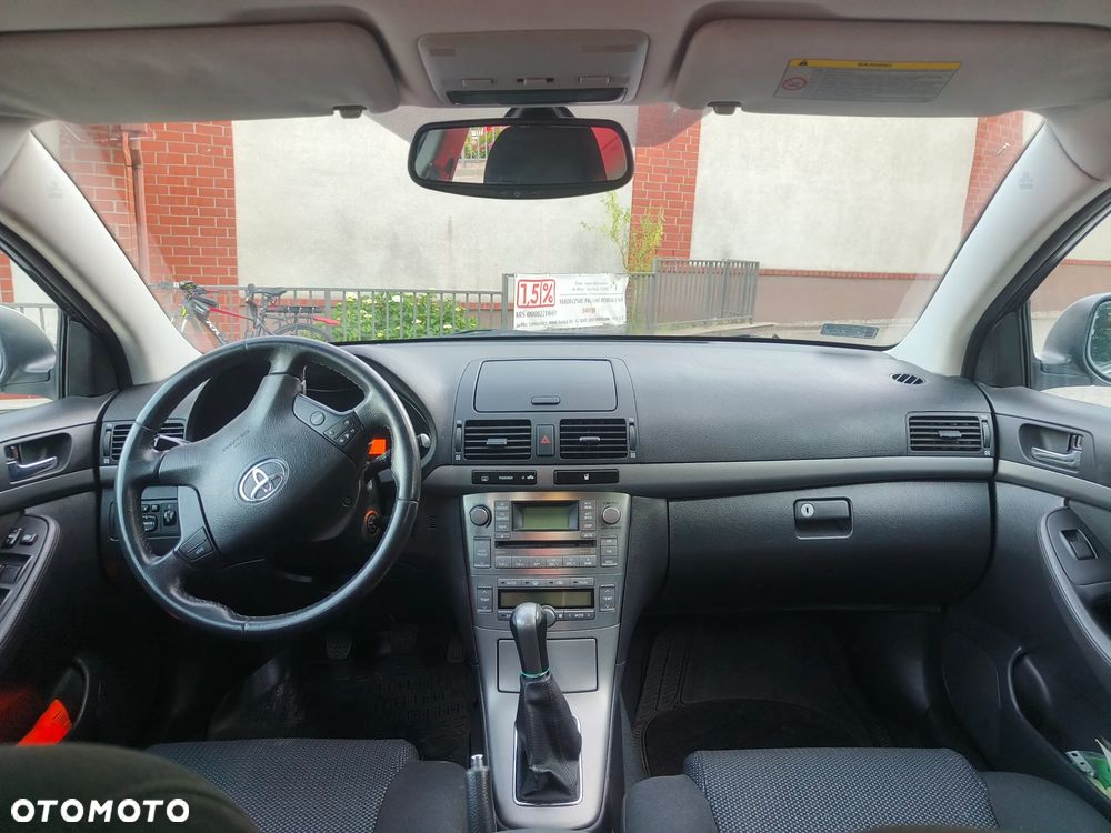 Toyota Avensis 1.8 VVT-i Luna - 15