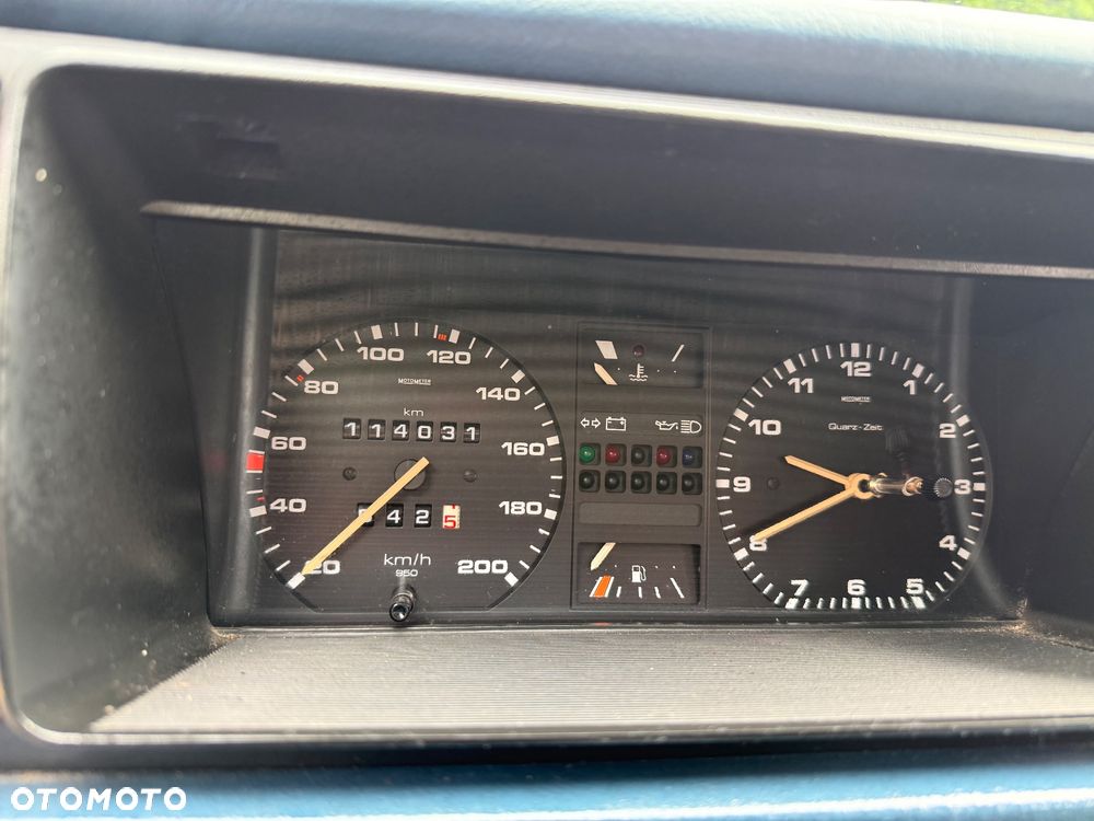 Volkswagen Golf 1.6 GL - 22
