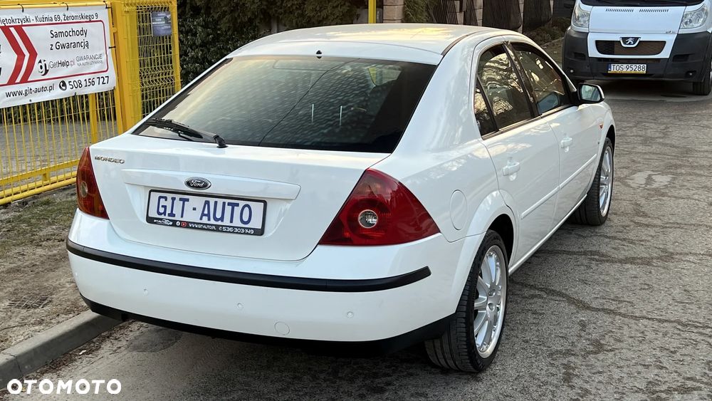 Ford Mondeo 2.5 V6 Ghia - 18