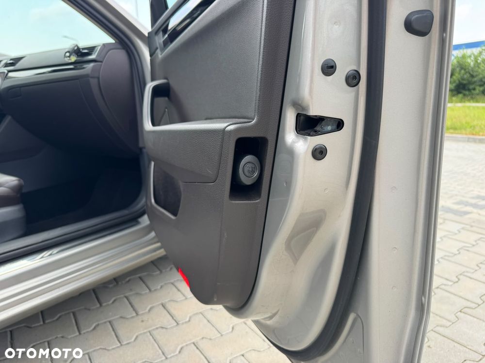 Skoda Superb 2.0 TDI 4x4 L&K DSG - 16
