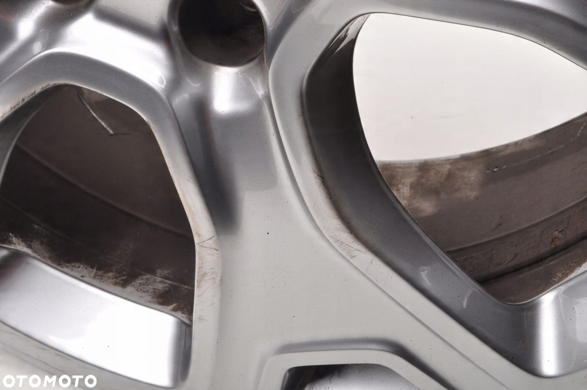 JEEP RENEGADE FELGA ALUMINIOWA R18" 7J 5X110 ET40 735577527 - 2