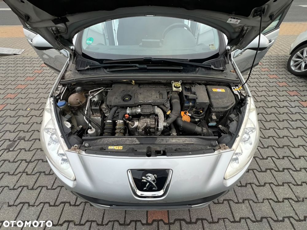 Peugeot 308 1.6 HDi Premium - 5