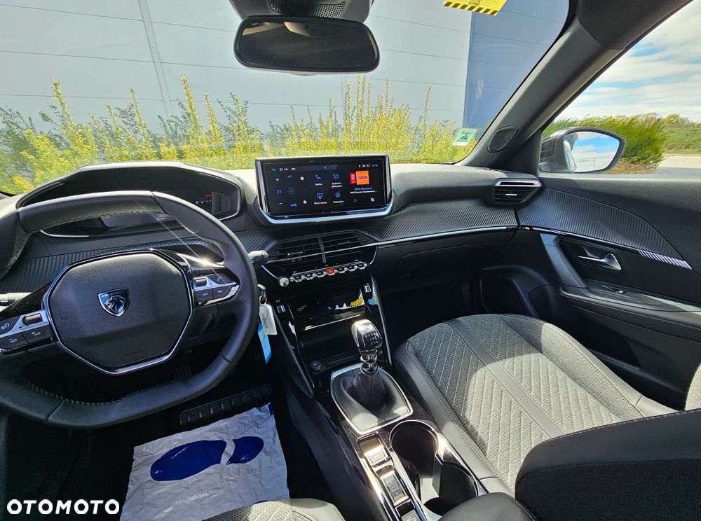Peugeot 2008 1.2 PureTech Allure Pack S&S - 8