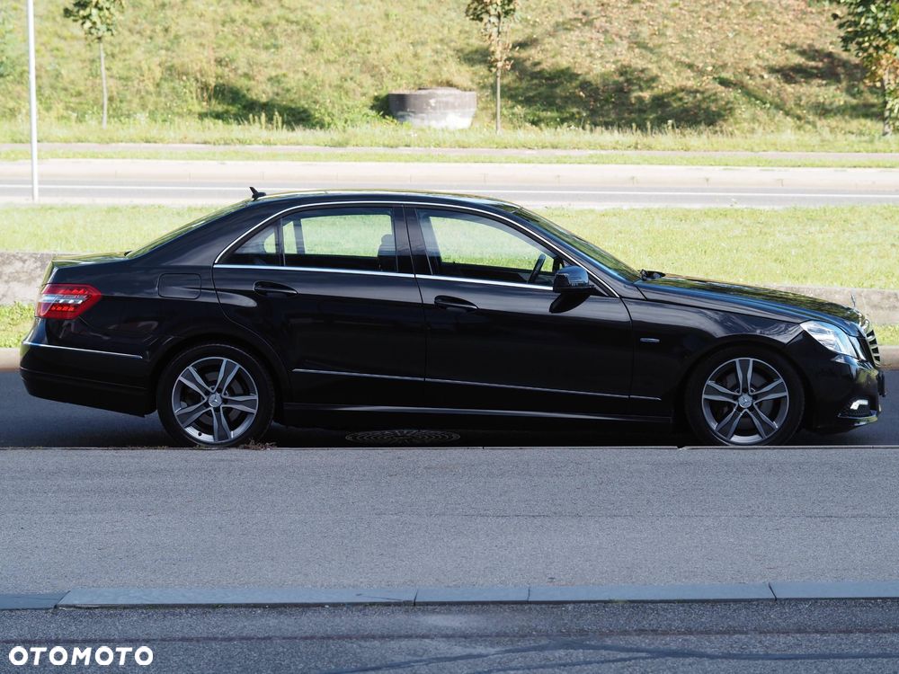 Mercedes-Benz Klasa E 250 CDI 4-Matic BlueEff Avantgarde - 4