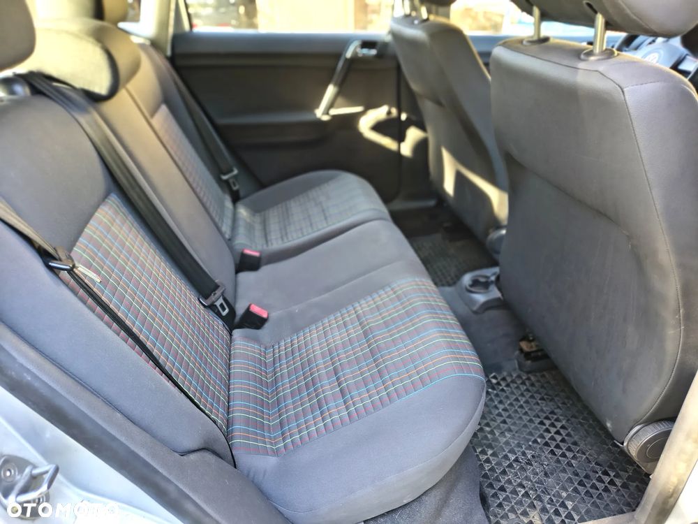 Volkswagen Polo 1.9 TDI - 7