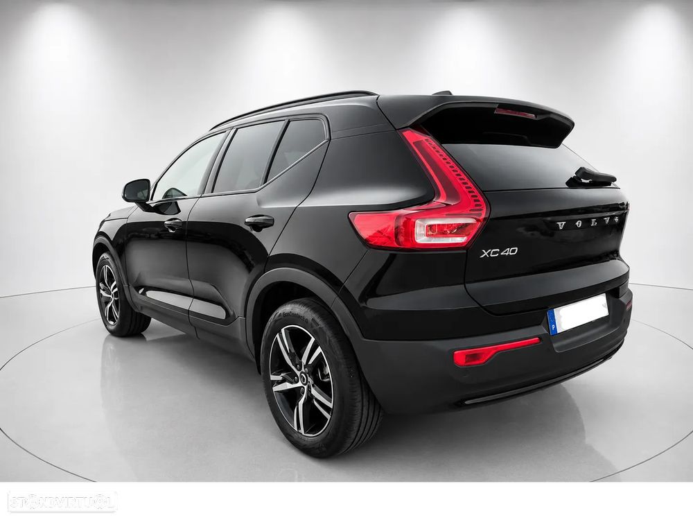 Volvo XC 40 1.5 T2 Plus Dark Auto - 2