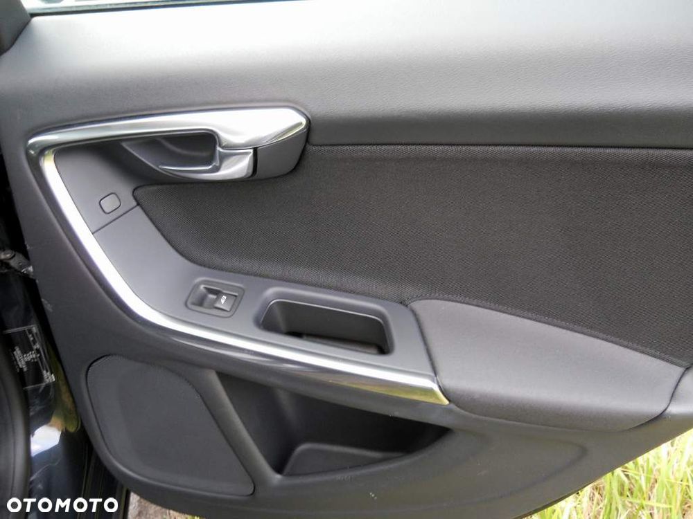 Volvo S60 DRIVe - 19