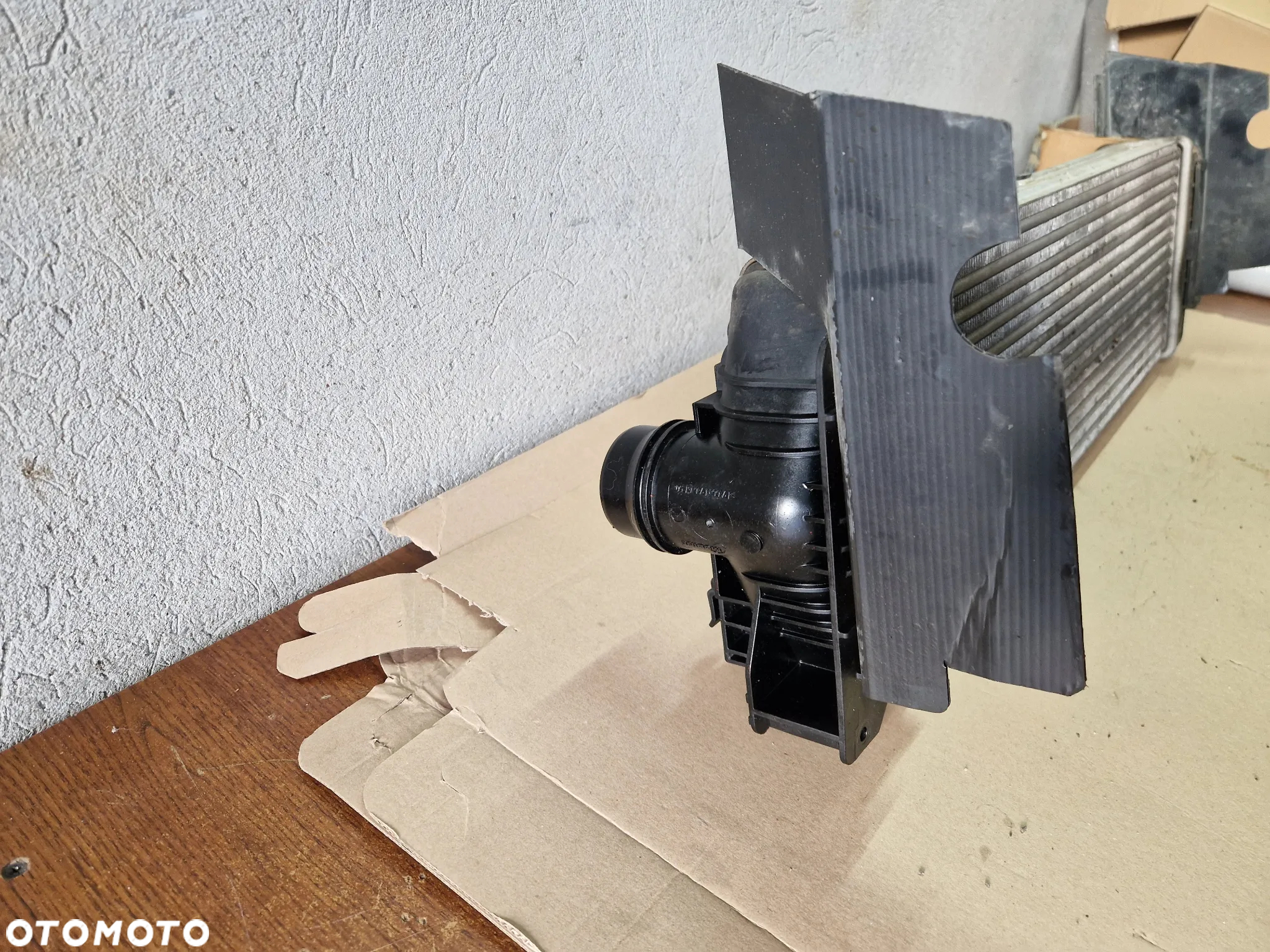 CHŁODNICA INTERCOOLER MERCEDES SPRINTER 906 - 8