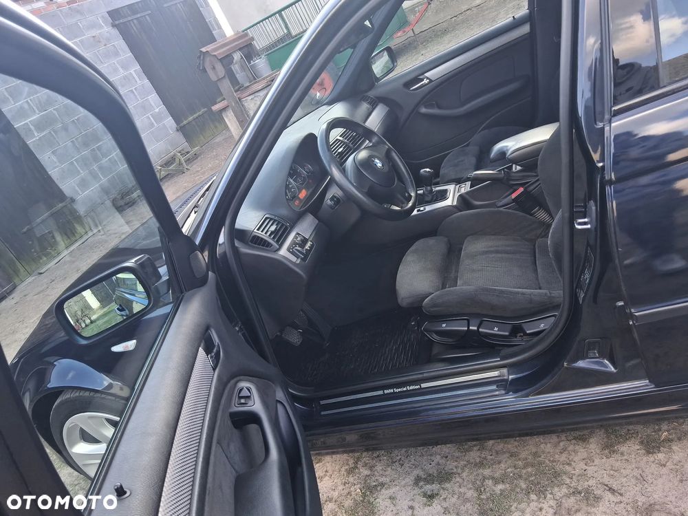 BMW Seria 3 318i Edition Sport - 6