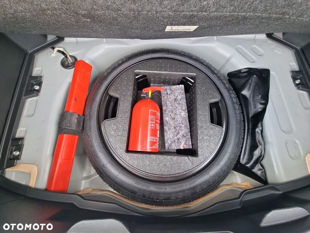 Toyota Yaris Hybrid 1.5 Comfort - 24