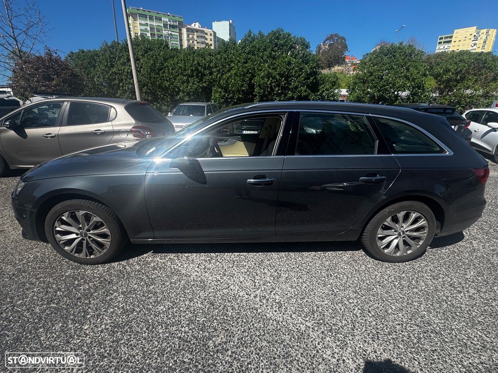 Audi A4 Avant 2.0 TDI Design - 2