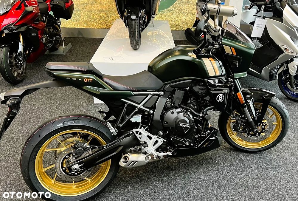 Suzuki GSX - 7