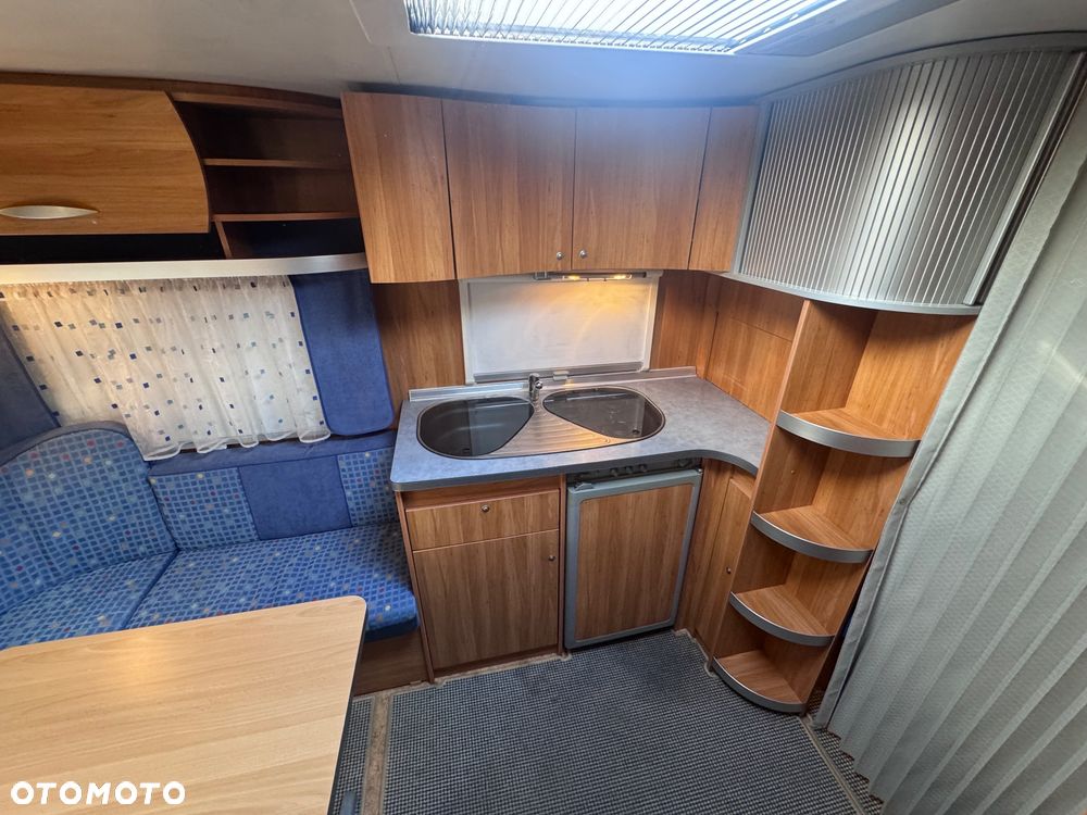 Burstner Przyczepa kempingowa Burstner 460 z przedsionkiem - 9