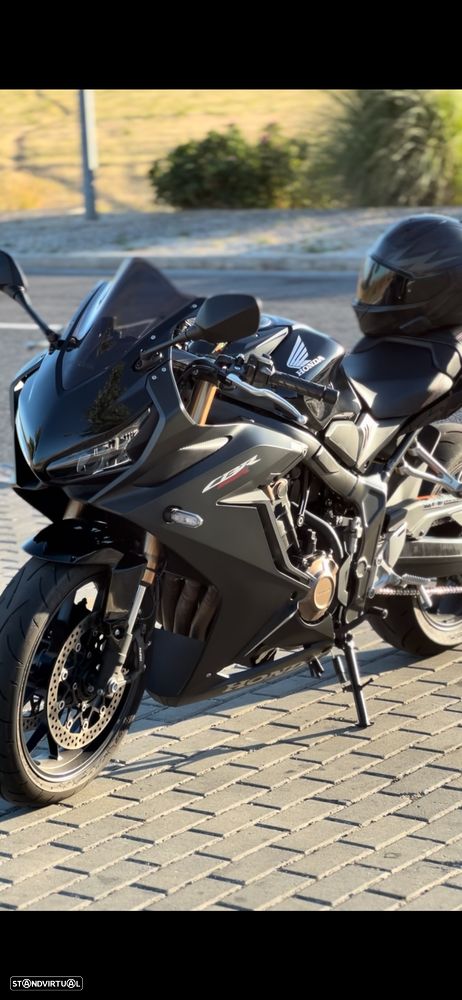 Honda CBR - 1