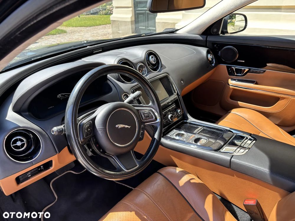 Jaguar XJ 3.0 T AWD Premium Luxury - 5
