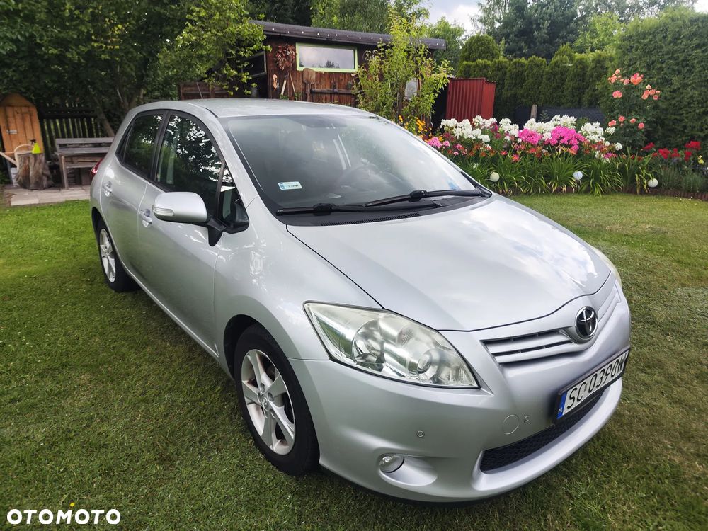 Toyota Auris - 1