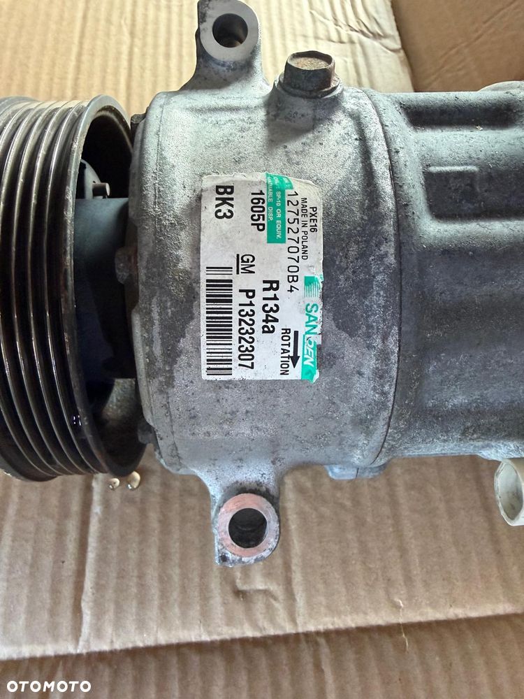 Kompresor sprężarka klimatyzacji Opel Astra J IV IOnsignia A 13232307 BK3 - 2