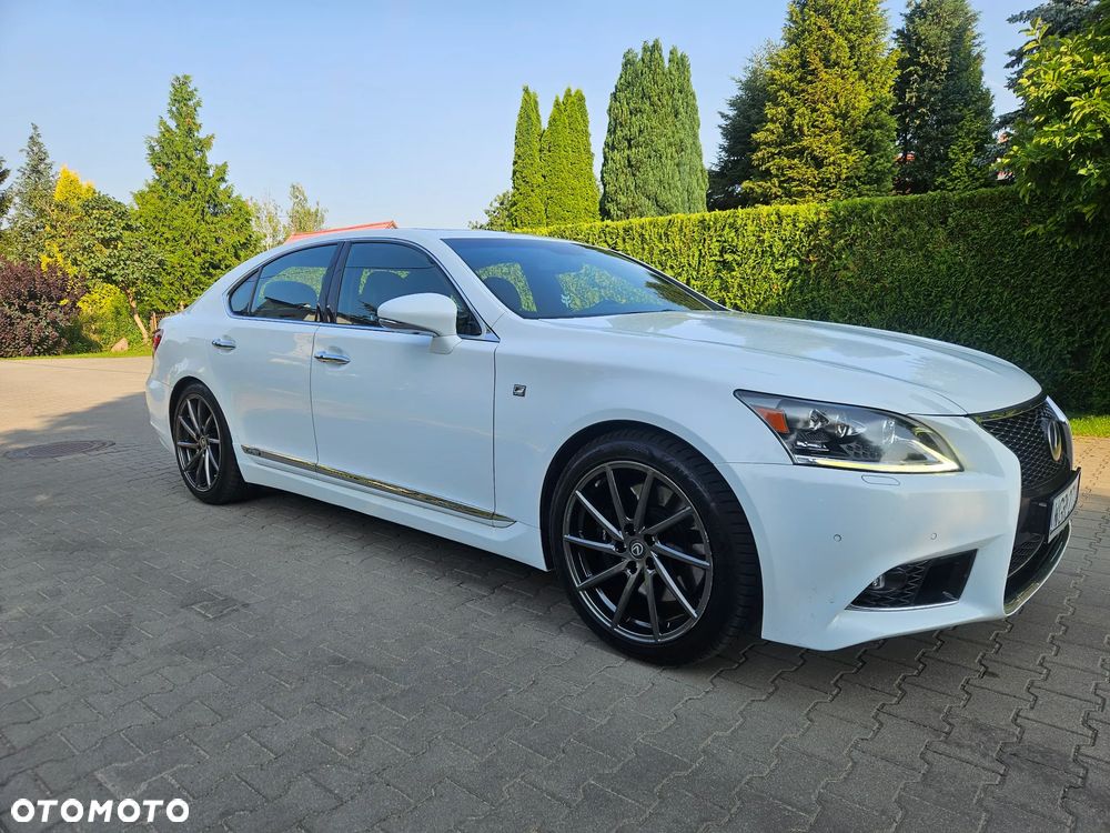 Lexus LS 600h F Sport - 1