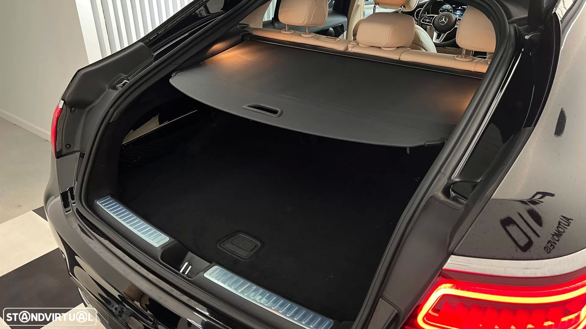 Mercedes-Benz GLC 300 de Coupé 4Matic - 36