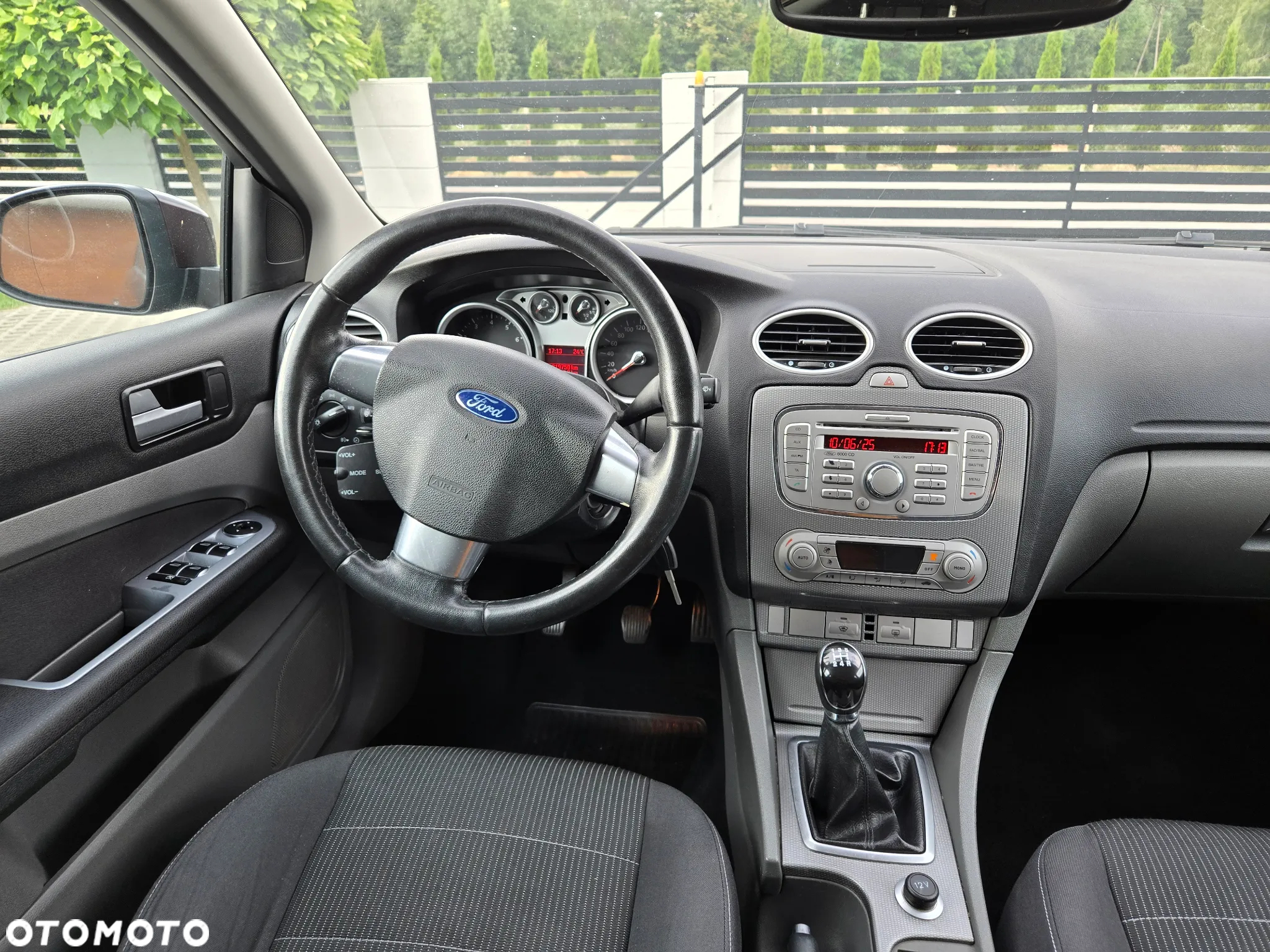 Ford Focus 2.0 16V Titanium - 22