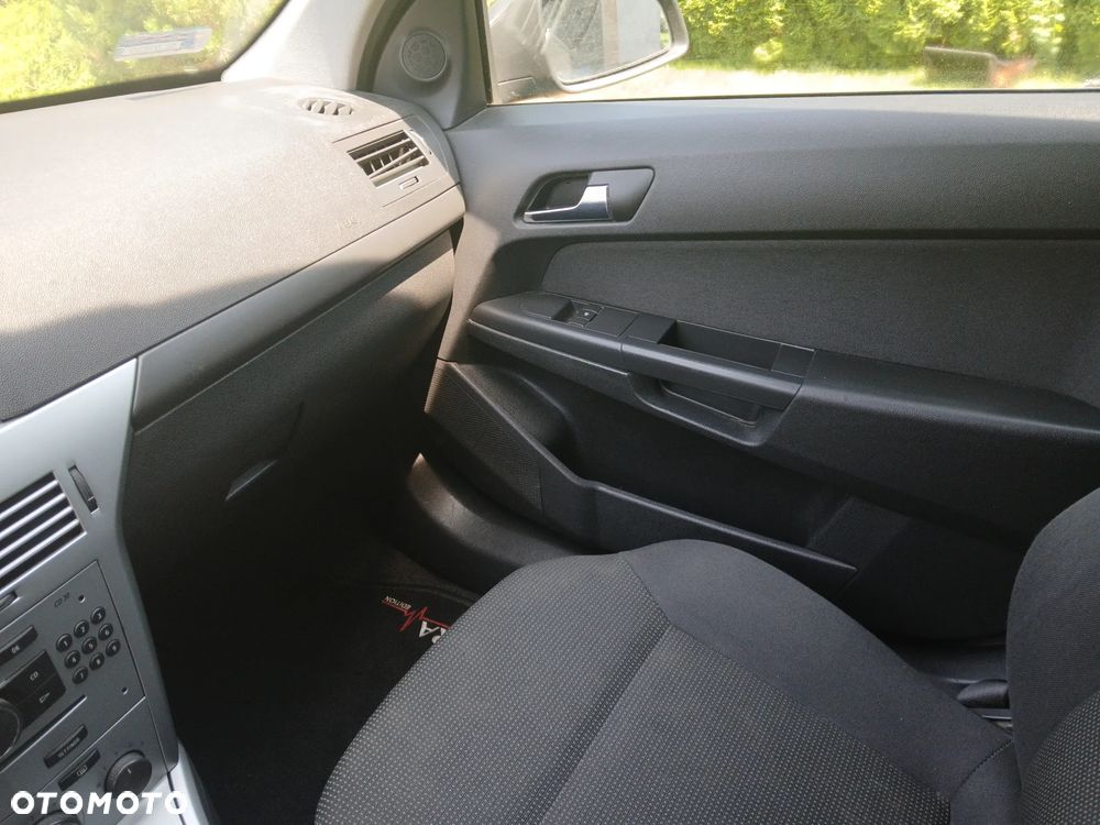 Opel Astra 1.8 Enjoy - 11
