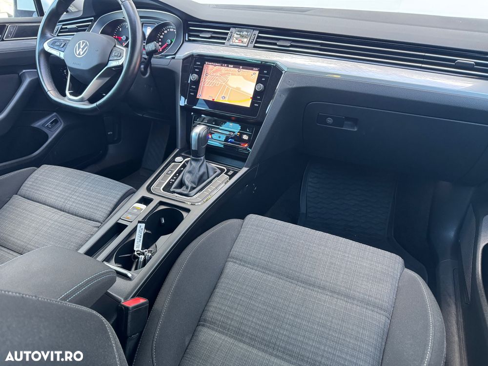 Volkswagen Passat Variant 2.0 TDI SCR DSG Elegance - 7
