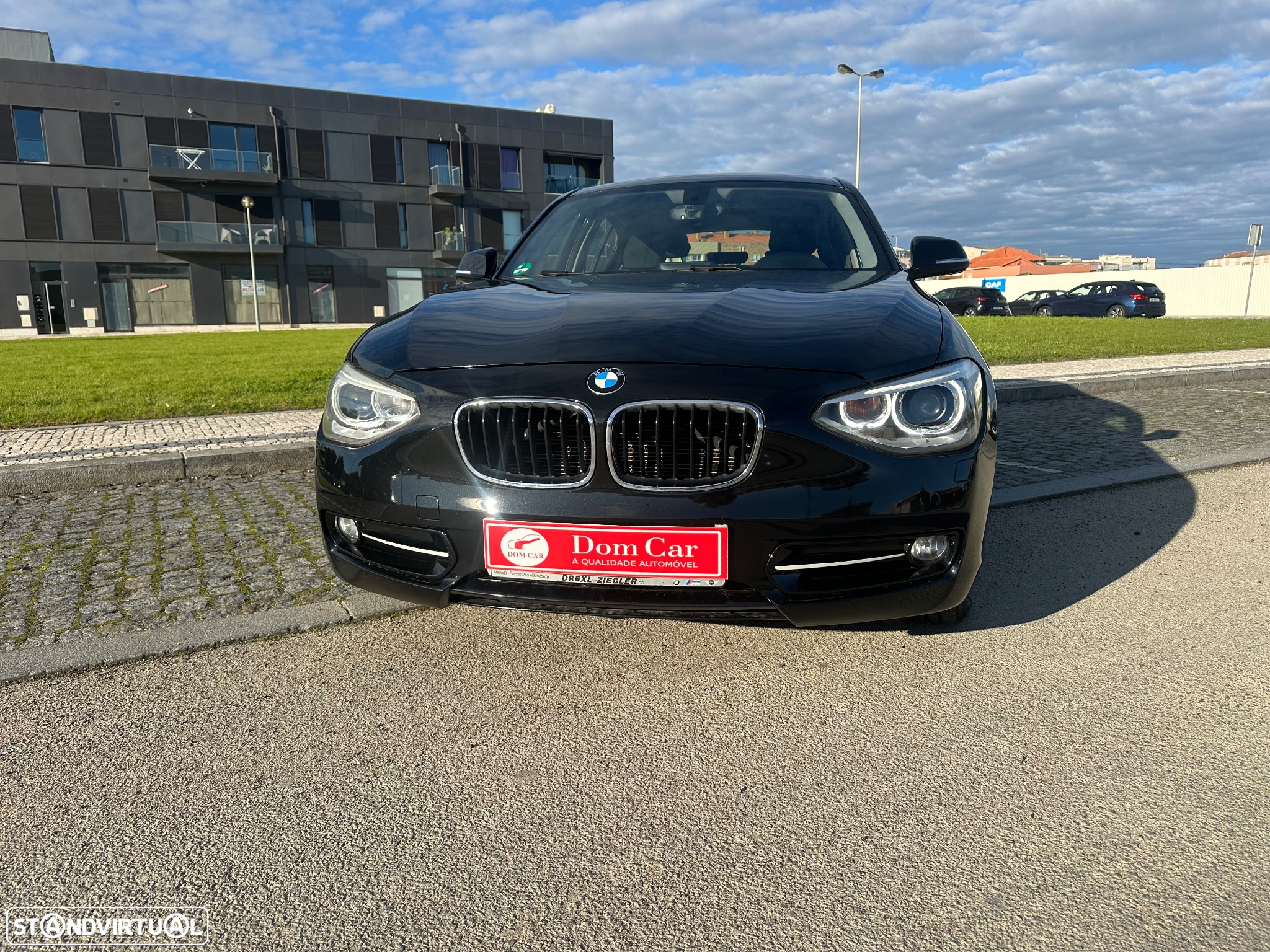 BMW 118 d Sport Line - 2