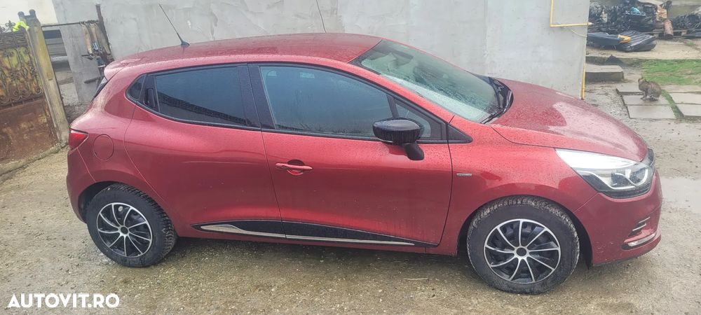 Dezmembrez renault clio 1.2l benzina an 2017 - 1