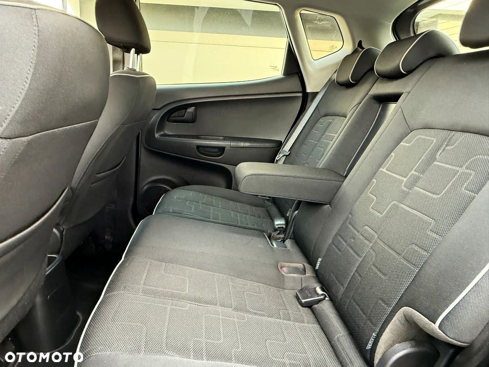 Kia Venga 1.4 CVVT ISG Dream Team Edition - 6