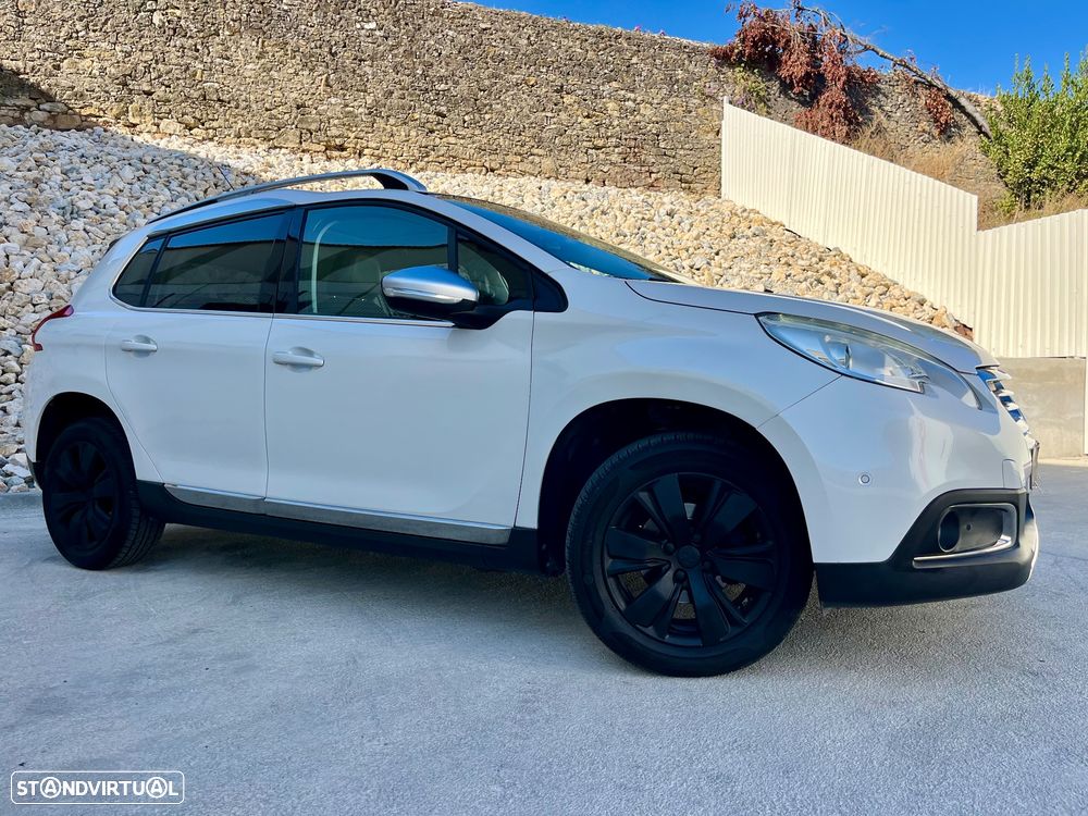 Peugeot 2008 1.2 PureTech Style - 32