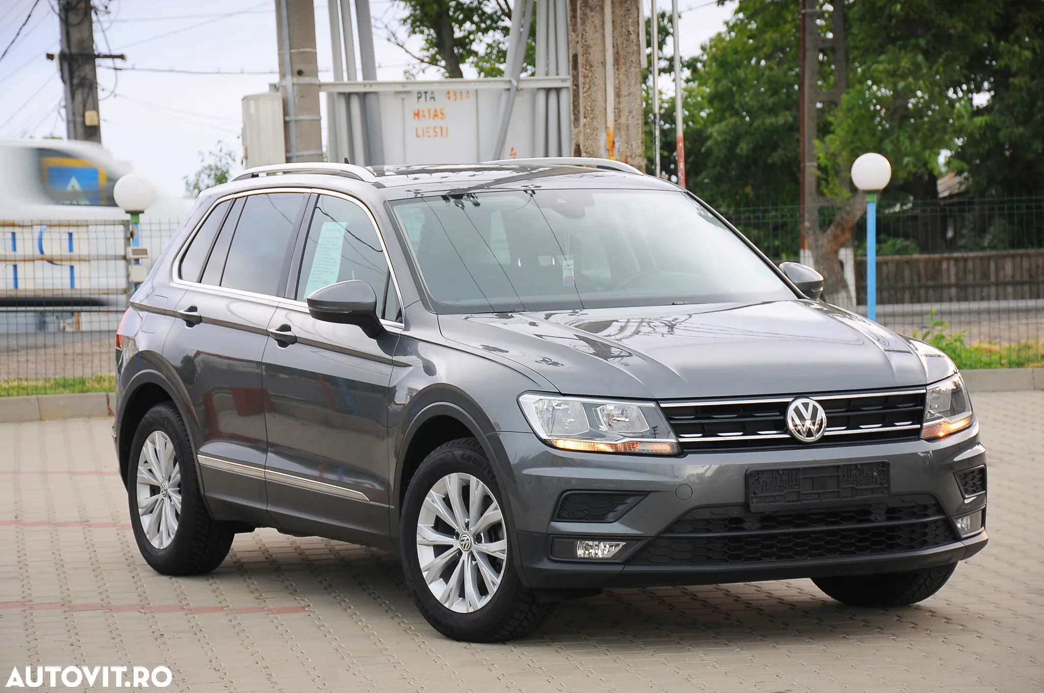 Volkswagen Tiguan 1.5 TSI ACT Comfortline - 2