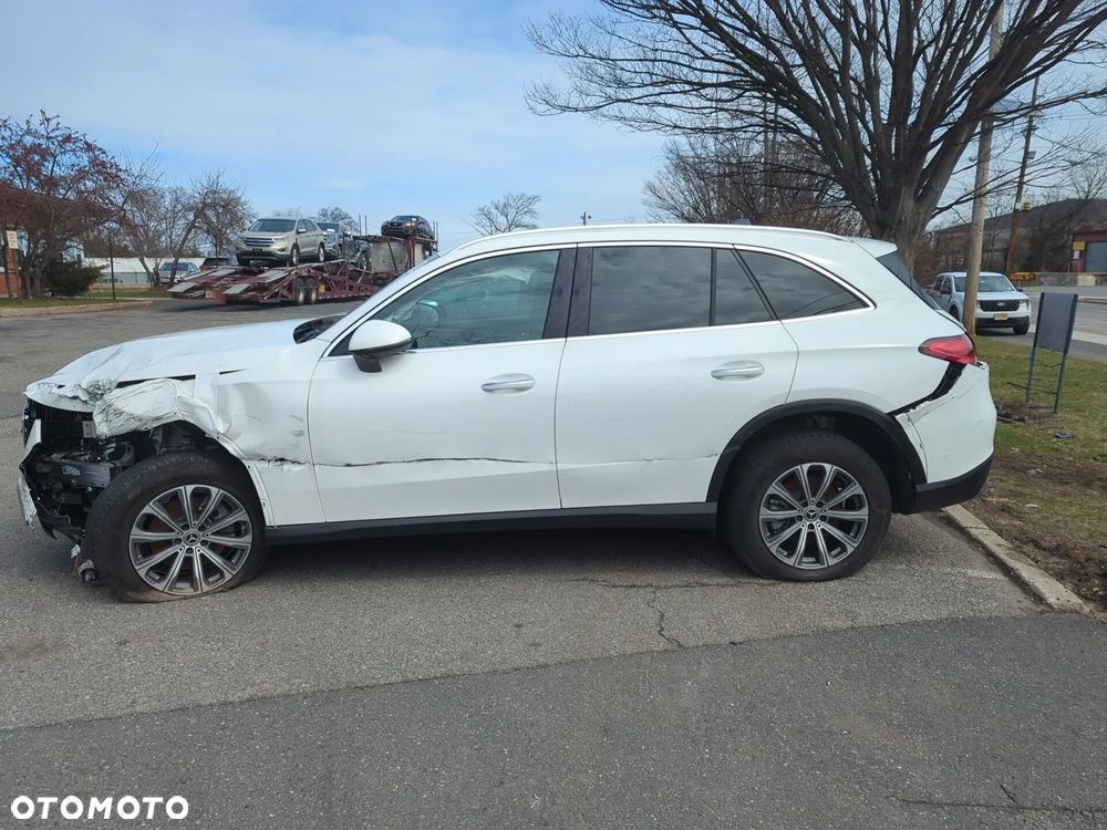 Mercedes-Benz GLC 300 4Matic 9G-TRONIC Avantgarde Advanced - 3