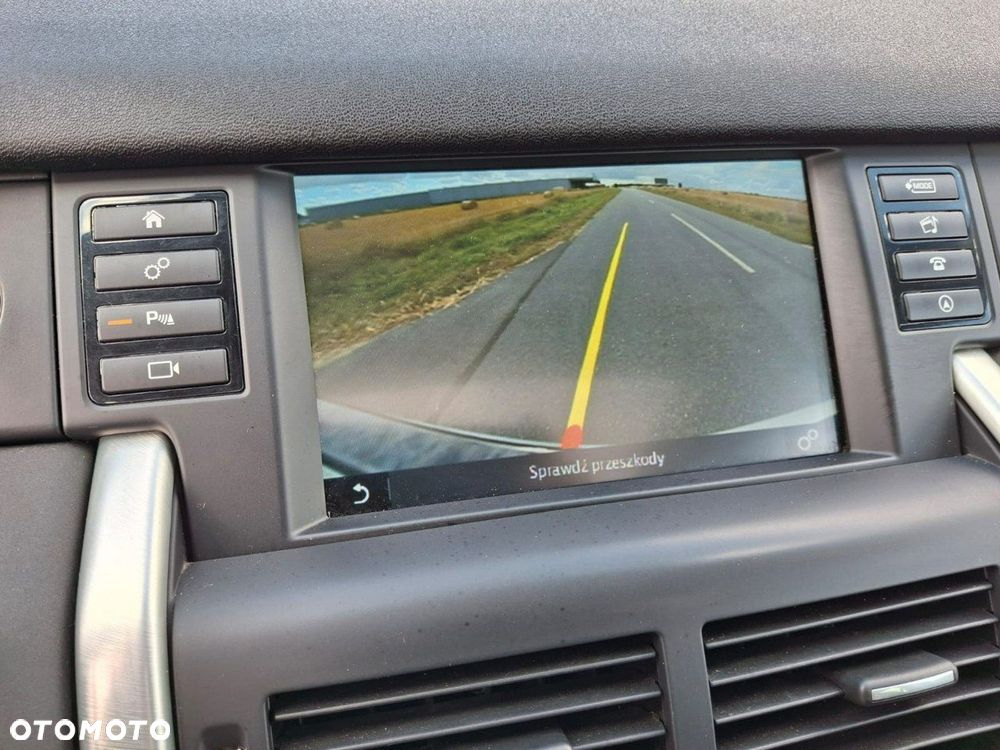 Land Rover Discovery Sport - 25
