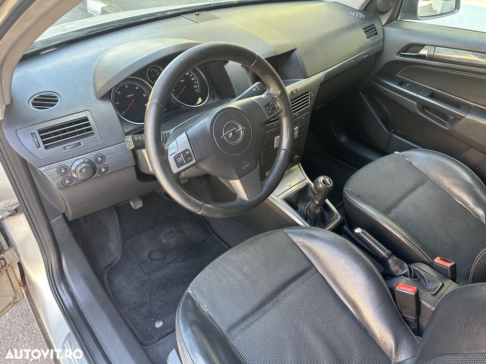 Opel Astra 1.7 CDI Cosmo - 15