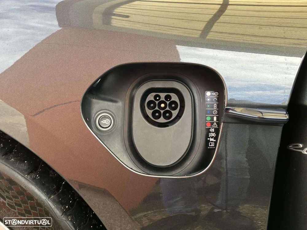 Porsche Taycan 4S - 21