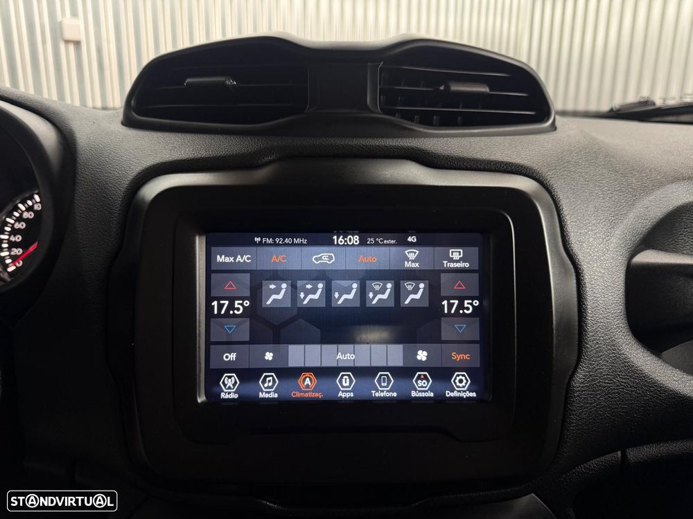 Jeep Renegade 1.3 T Night Eagle DCT - 13