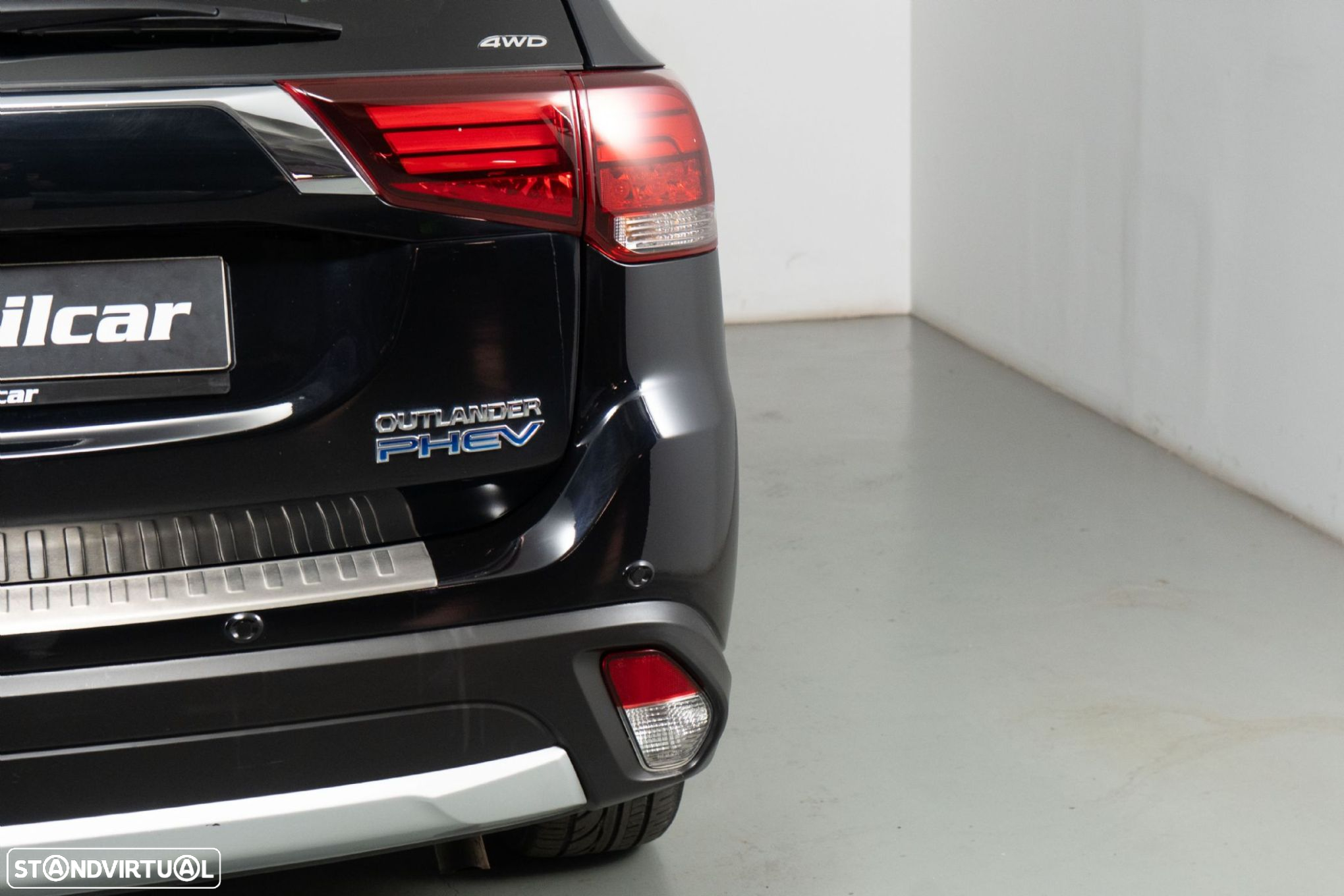 Mitsubishi Outlander 2.0 PHEV Intense Navi - 16