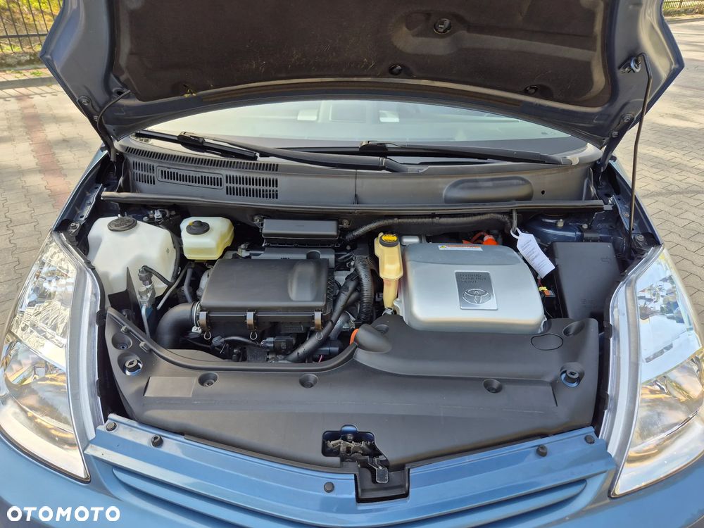 Toyota Prius 1.5 VVT-i Sol - 19