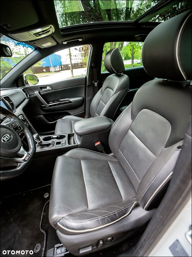 Kia Sportage - 16