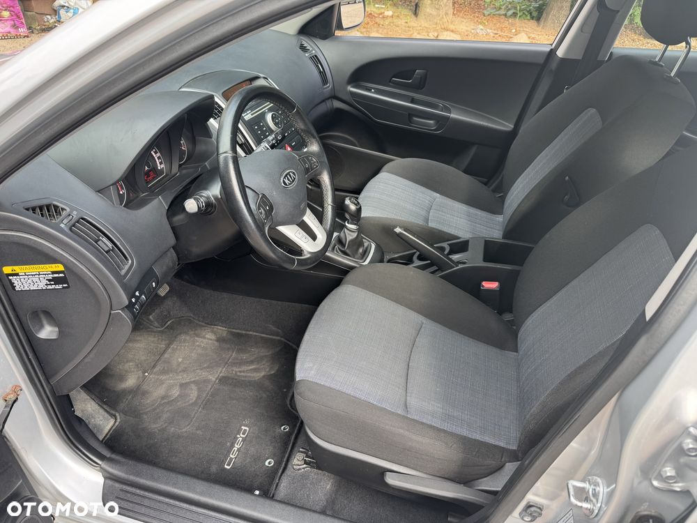 Kia Ceed 1.4 CVVT Attract - 9