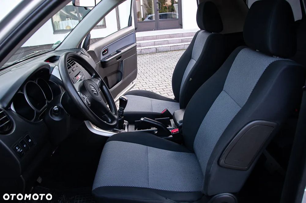 Suzuki Grand Vitara 1.6 Comfort - 33